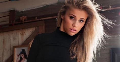 UFC Star Paige VanZant Keeps Sharing Clever Nude Photos On。